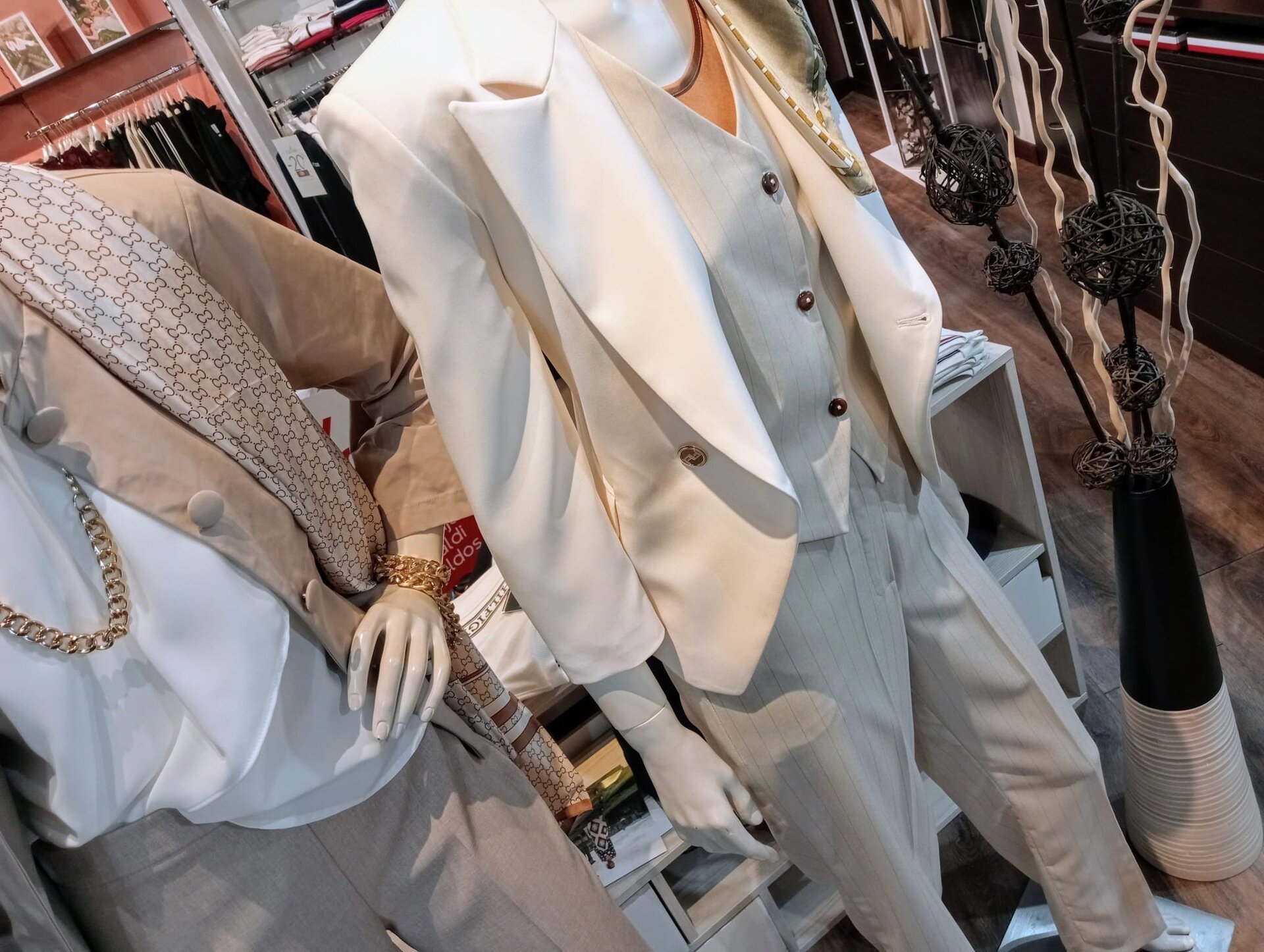 Content Dam Org 7 Images Full Rights Shopping Botteghe E Negozi Botteghe E Negozi Pine Intimoda Intimoda 4 Ph Intimoda Marys