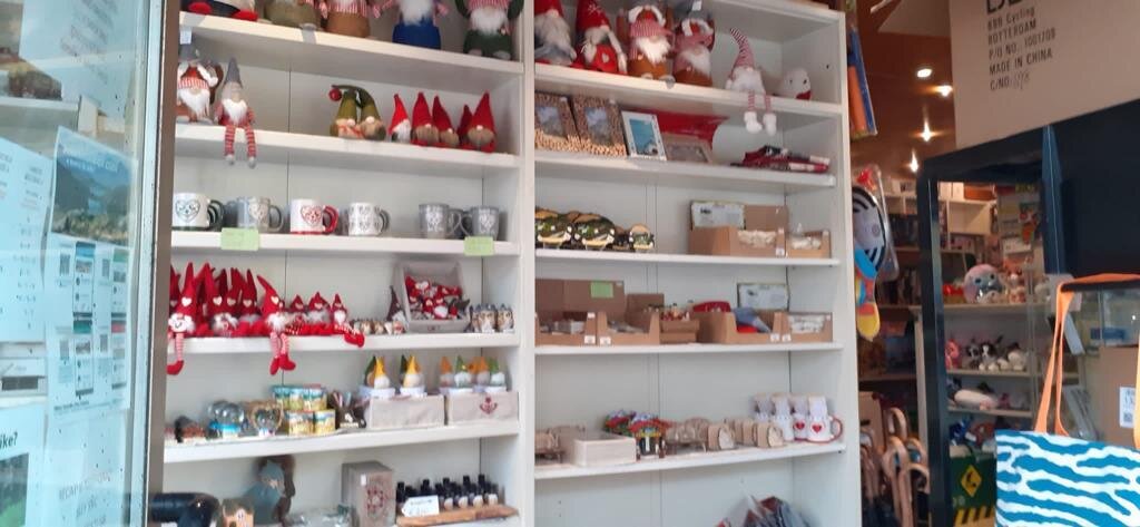 Content Dam Org 7 Images Full Rights Shopping Botteghe E Negozi Botteghe E Negozi Pine Jolly Pine Jolly Pine Ph Sofia Giovannini 2