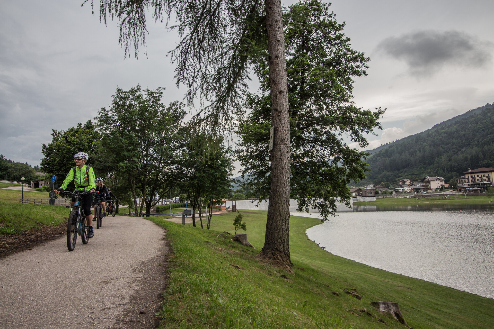 E-Bike-Ladestationen