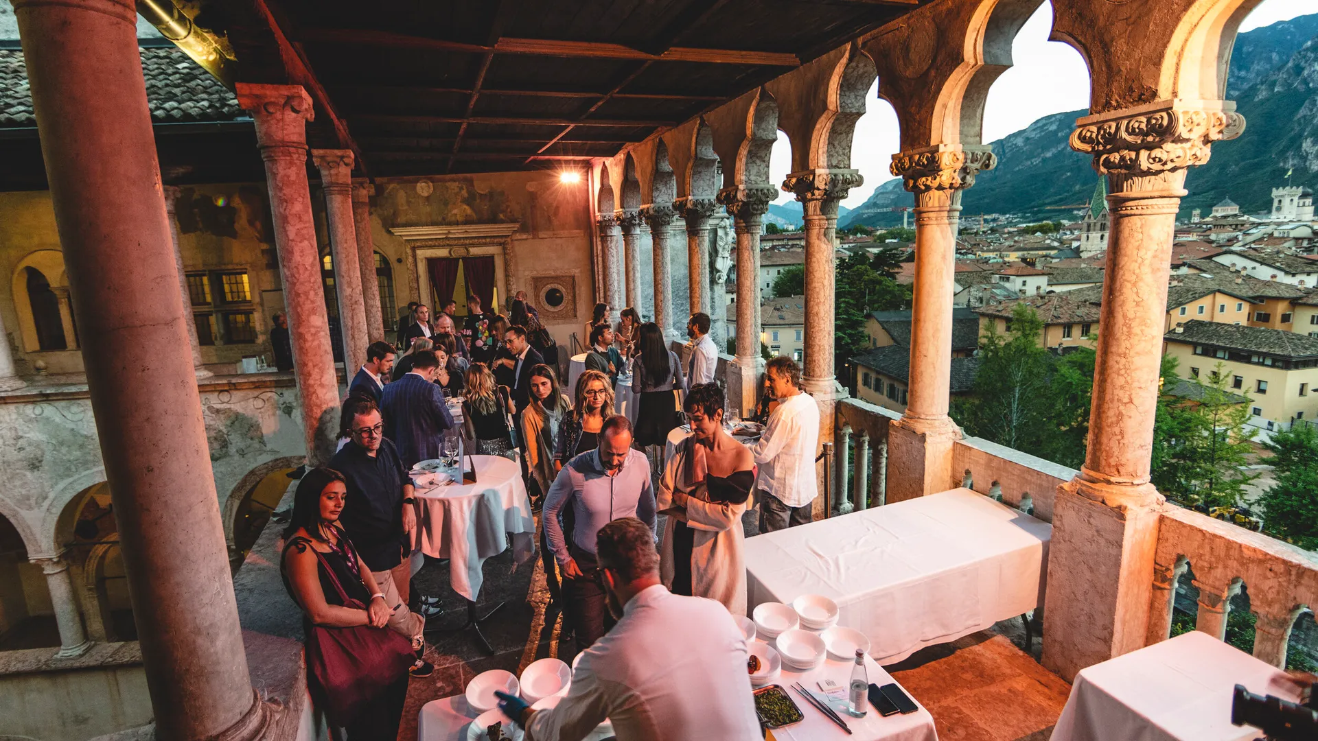 7490f0c6 44f6 6e8a A81c F33103e8f958