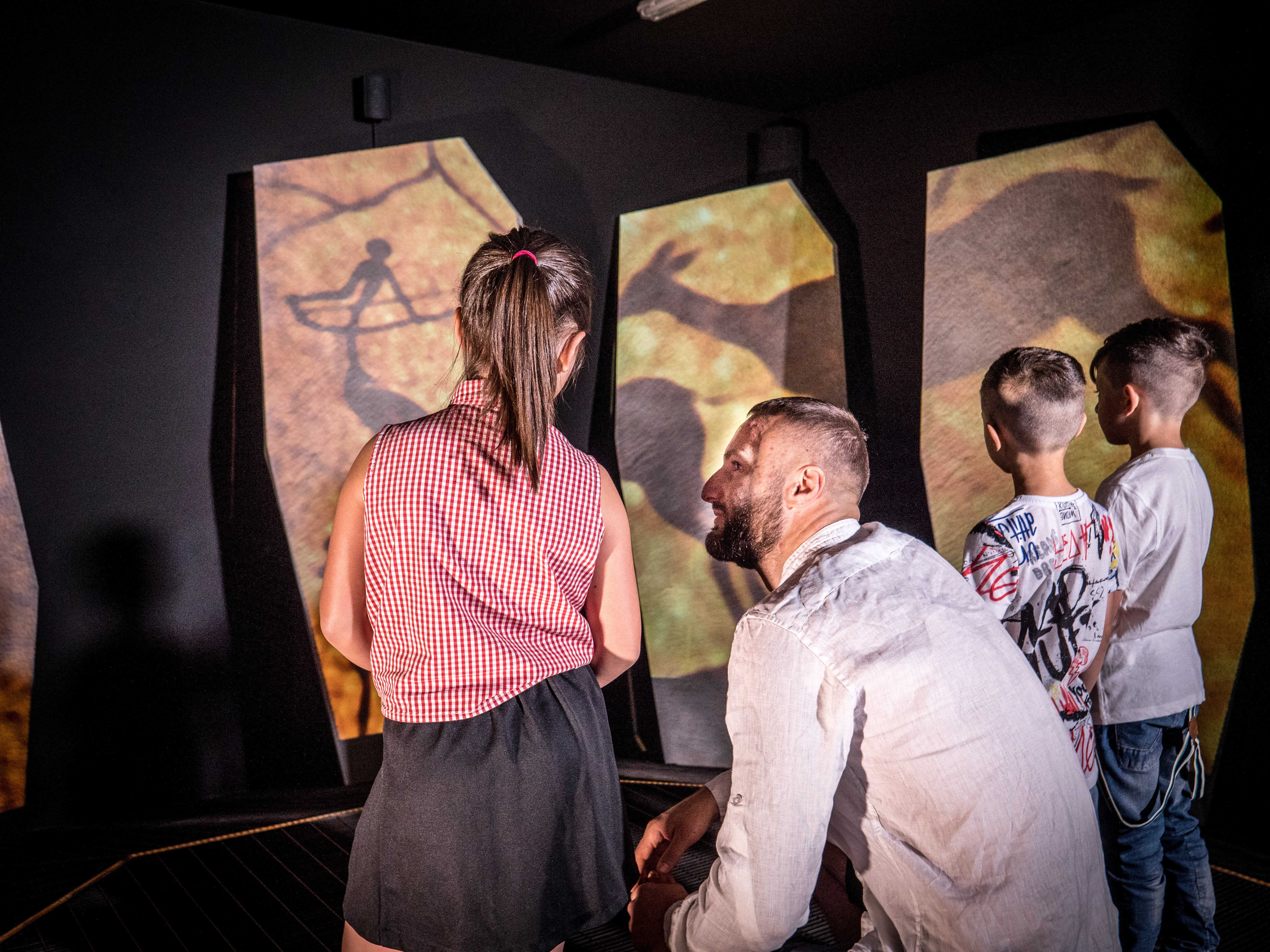 Famiglia Al Museo Del Porfido Albiano A Monticelli 18