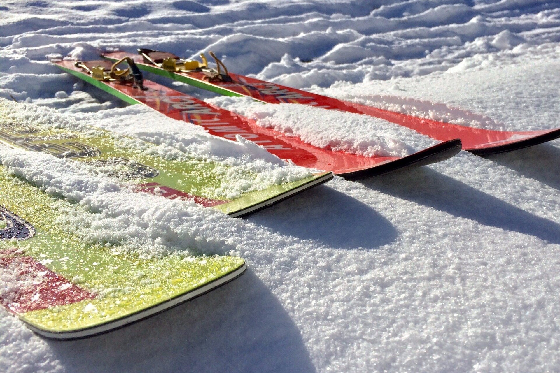 Skis 584600 1920