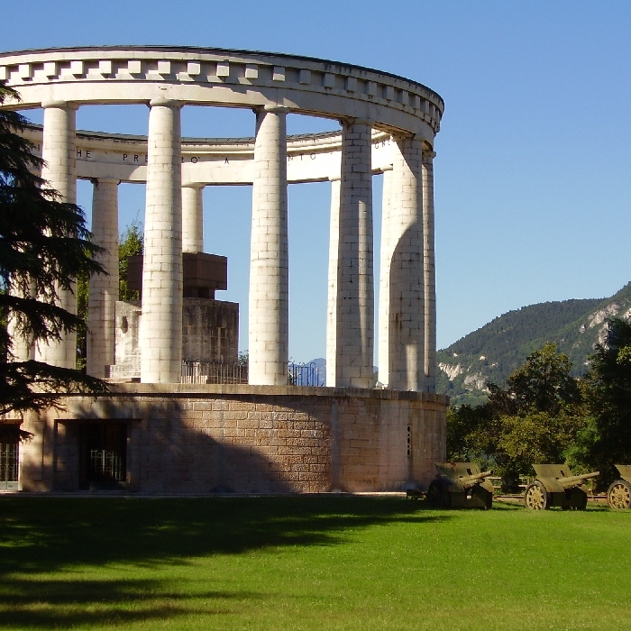 Mausoleo Ana Lorena Garcia De Cont1